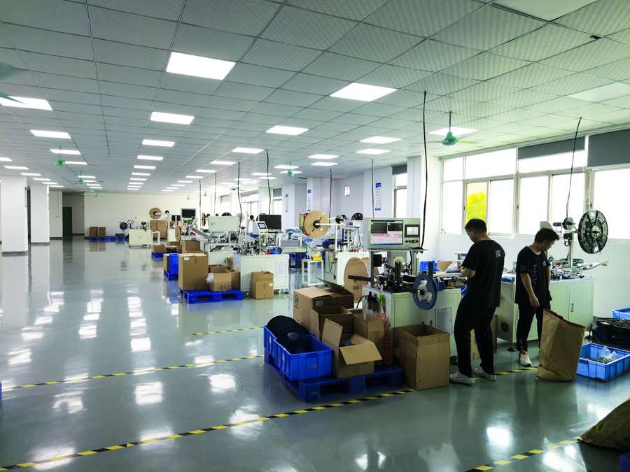 步步精全自動生產(chǎn)中心